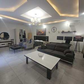 Luxury Double Room | Desk, laptop workspace, free WiFi - batumi green park hotel (Batumi)