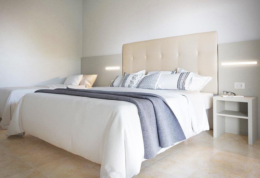 Classic Triple Room | In-room safe, desk, free WiFi