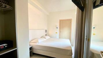 Coffres-forts dans les chambres, bureau
