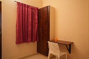 Suíte, sacada, vista para a colina