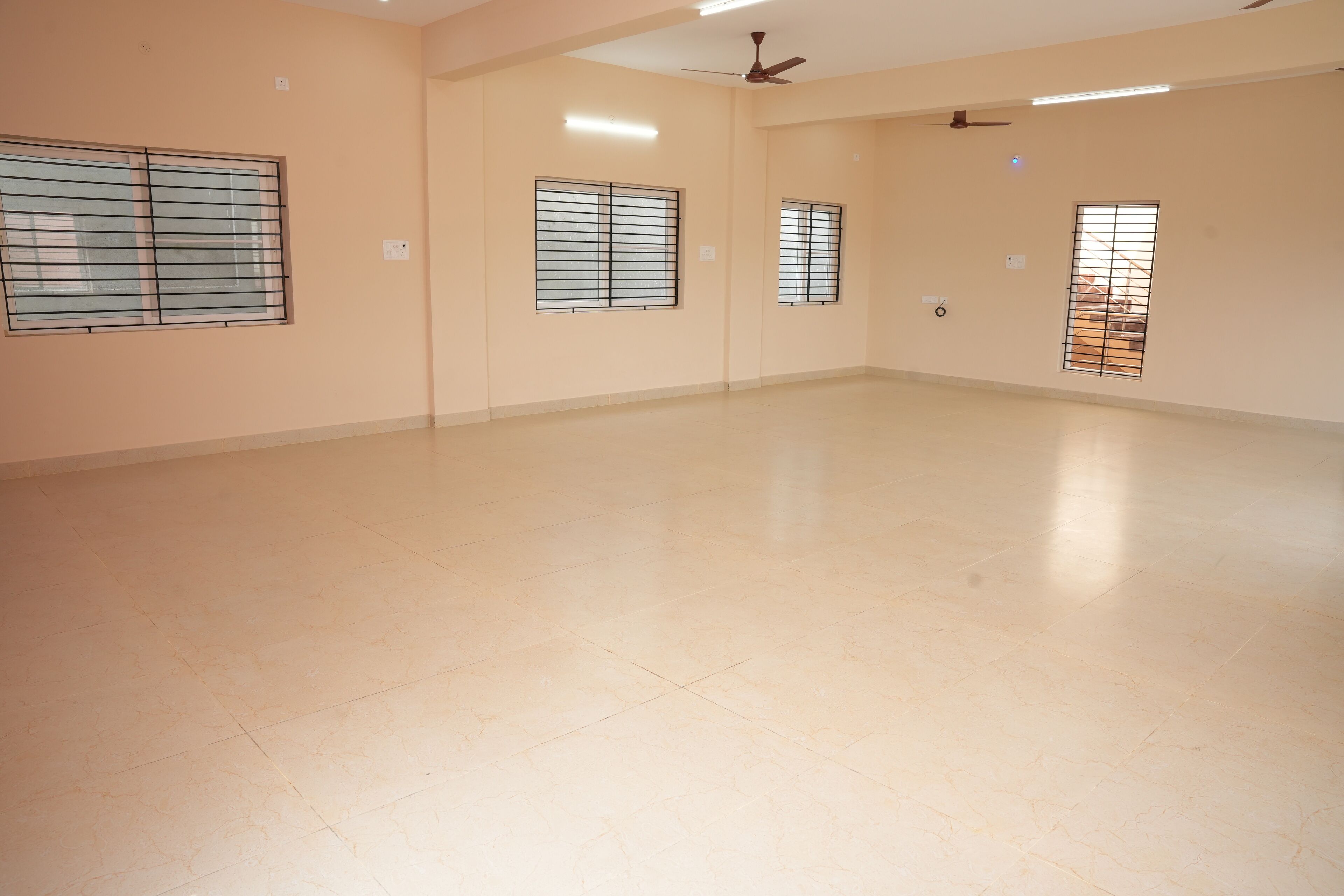 Suite, balcón, vistas a la colina | Interior