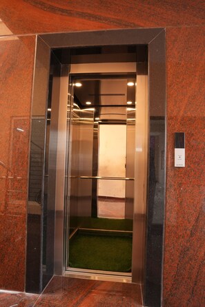 Suite - balkon - bakkeudsigt