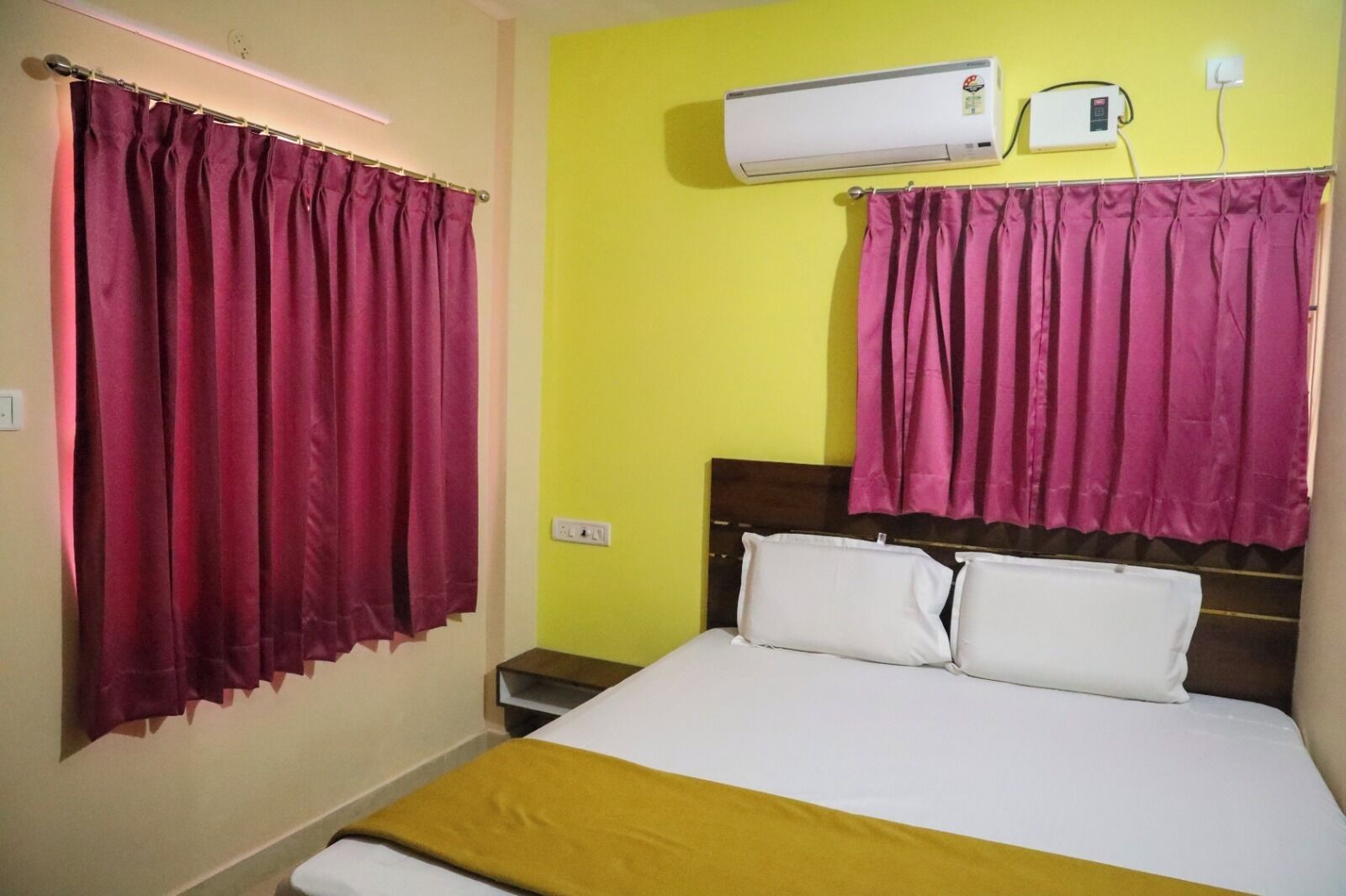 Deluxe Room, 2 Bedrooms | Individually furnished, laptop workspace, soundproofing, free WiFi