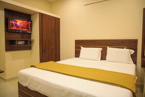Muebles diferentes, espacio para trabajar con laptop y wifi gratis 