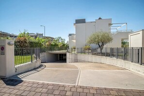 Property grounds - Apartment 'Blu Village' with Shared Pool, Private Terrace and Air Conditioning (Jesolo)