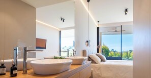 Bügeleisen/Bügelbrett, Reisekinderbett, kostenloses WLAN, Bettwäsche