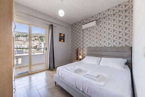 Unclassified image, 2 of 30, button - Saranda Bay Retreat - 1BR Apartment by PikHost (Sarandë)