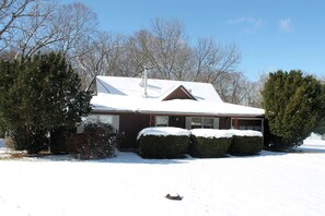 Exterior - Rustic Cabin Rental near Meramec State Park, Missouri (Sullivan)