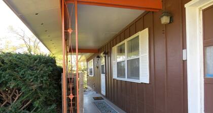 Rustic Cabin Rental with a Wood-Burning Stove near Meramec State Park, Missouri