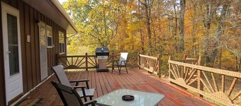 Rustic Cabin Rental with a Wood-Burning Stove near Meramec State Park, Missouri