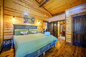 Cabin, Multiple Beds, Hot Tub, Garden View (Hoot's Hideaway)