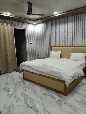 Free WiFi - Hotel The Royal Knot (Kanpur)