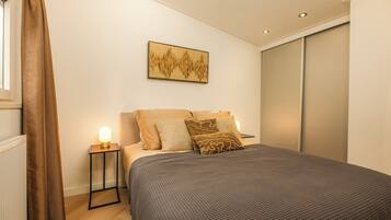 1 chambre, lit parapluie, Wi-Fi gratuit, draps fournis