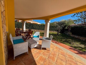 Outdoor dining - Villa Sa Fina - Costa Rei (Muravera)