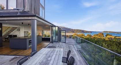 Split Apple Holiday House