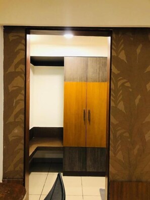 Family Room, City View | Interior - Astra Hotel and Suites Kaadubesanahalli (Kadubeesanahalli)