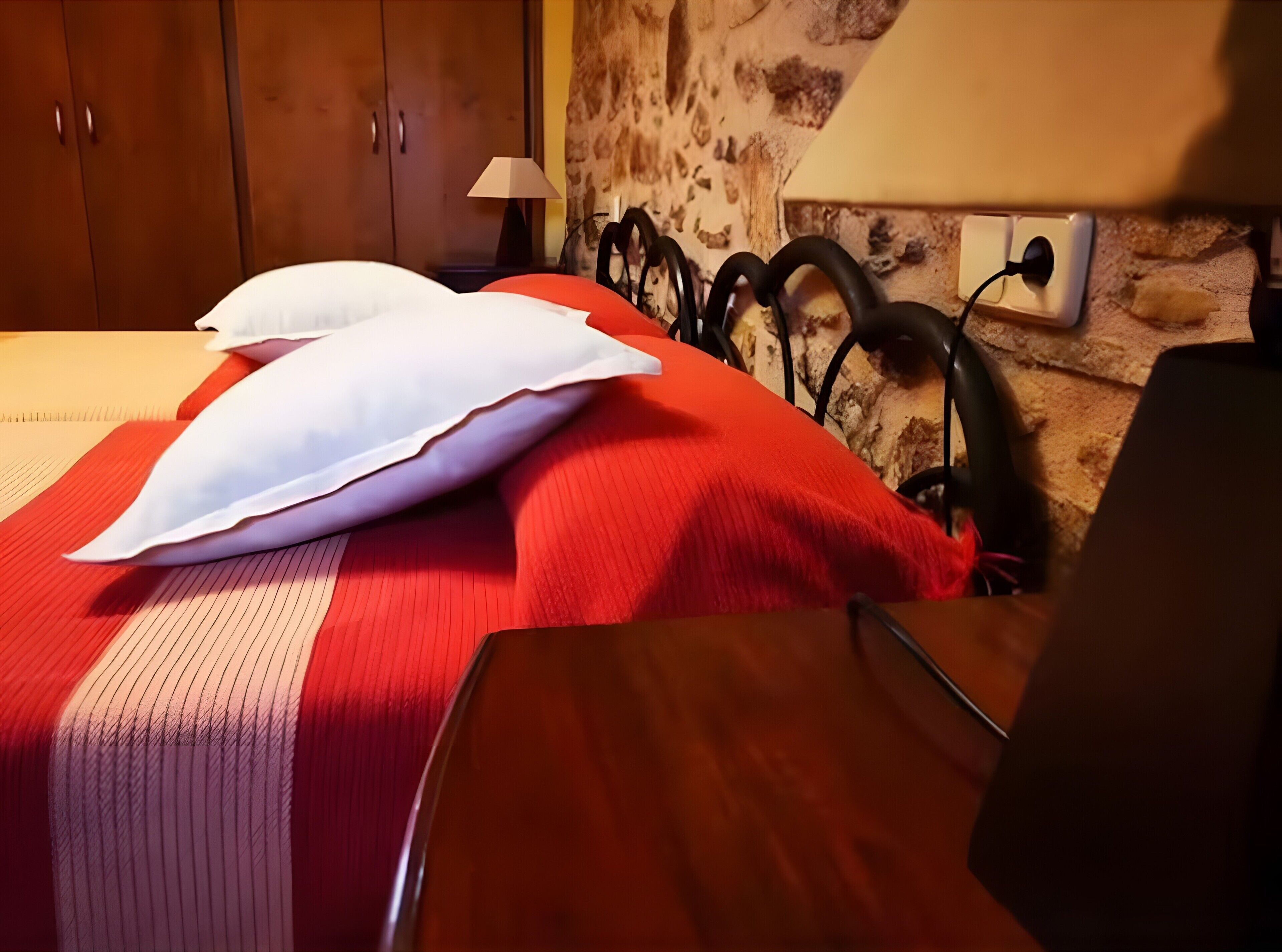 2 slaapkamers, een strijkplank/strijkijzer, wifi, beddengoed