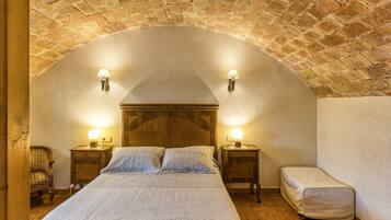 2 Schlafzimmer, BĂŒgeleisen/BĂŒgelbrett, WLAN, BettwĂ€sche