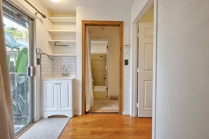 Interior - Quiet Tree-Lined San Marino Retreat 3BR w. yard (San Marino)