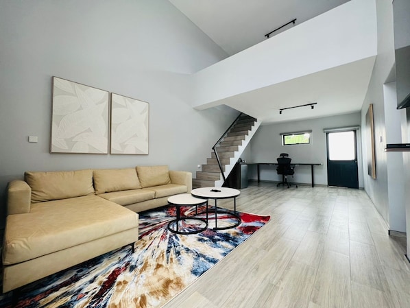 Luxury Suite, Pool View - The Residence Hotel Borrowdale (Harare)