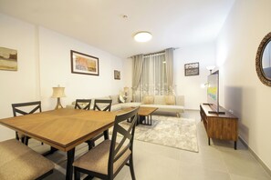 Interior - Silk Valley - Luxury 1BR: Steps away from Dining and Entertainment (Sharjah)