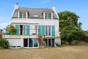Exterior - Beautiful seaside villa (Moëlan-sur-Mer)
