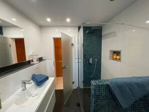 Hair dryer - Apartment Wildbichl in Sachrang 72 sqm OG1, 2 bedrooms & balcony (Sachrang)