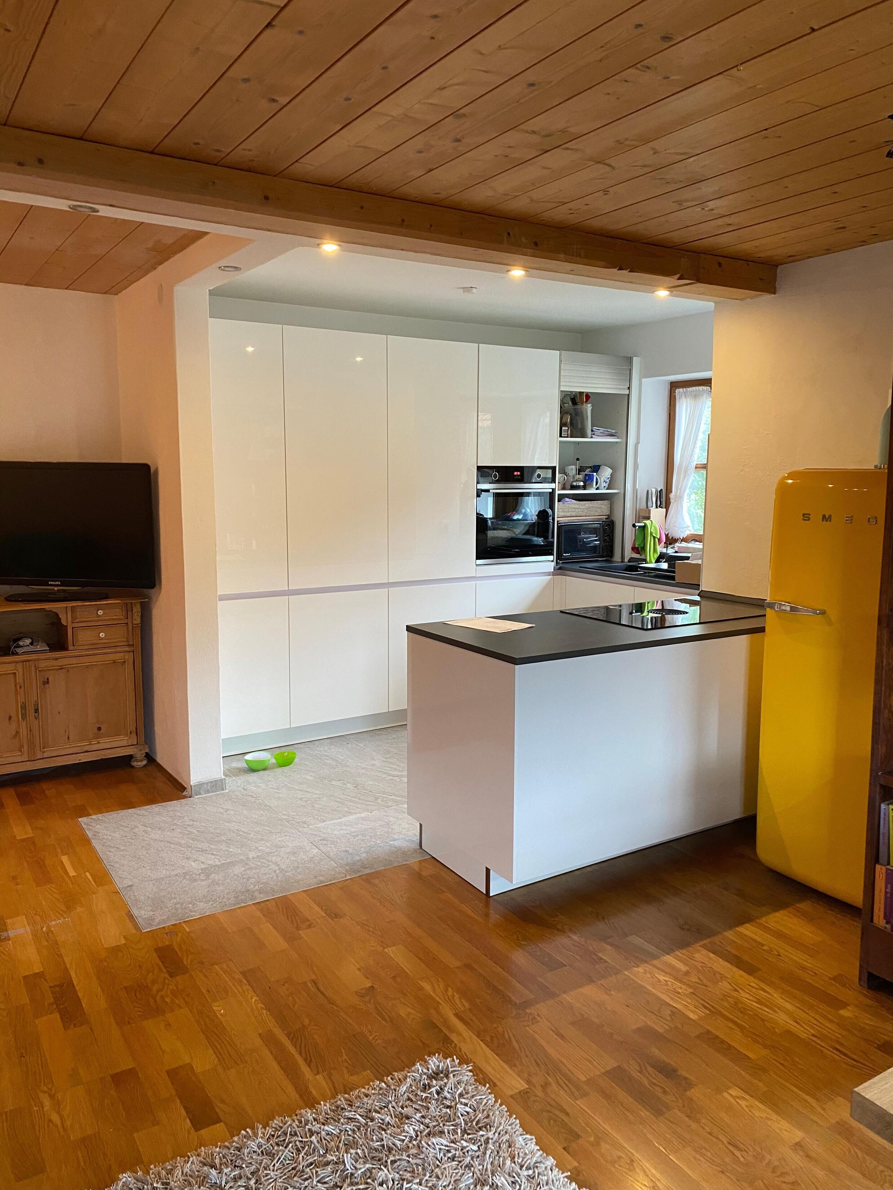 Geladeira, fogão, cooktop, lava-louças