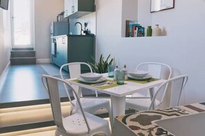 Dining - Apartment with panoramic terrace in historic center (Napoli)