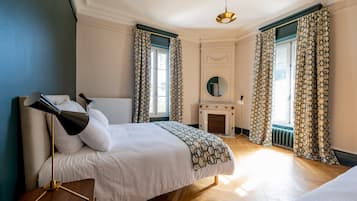 7 slaapkamers, een strijkplank/strijkijzer, wifi, beddengoed