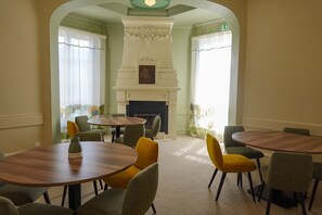 Unclassified image, 5 of 29, button - Characterful Bourgeois House with One-Hectare Park (Tarare)