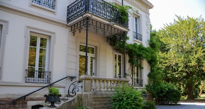 Â Maison Bourgeoise de CaractĂšre avec parc d'un hectare