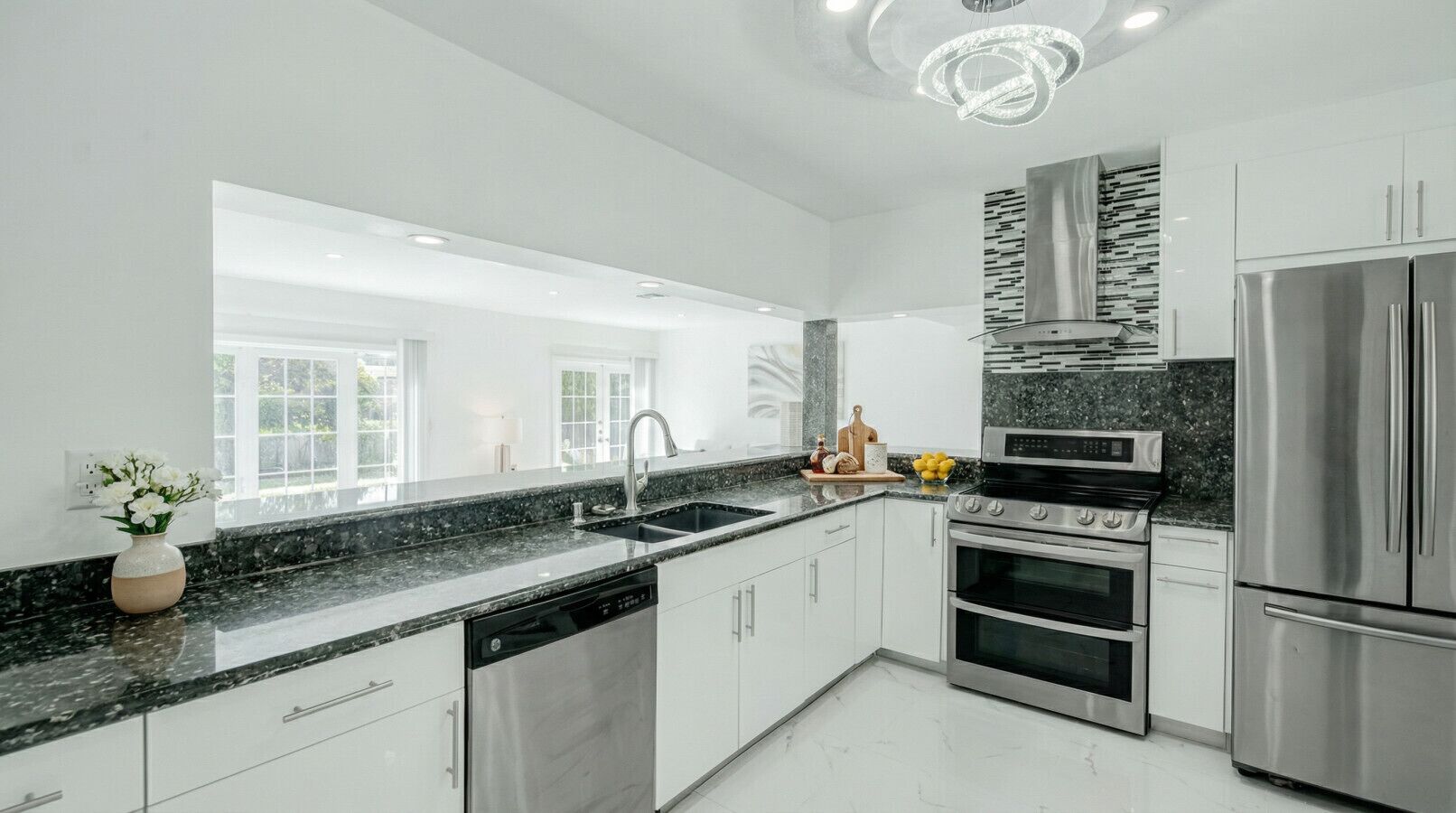 Micro-ondas, fogão, cooktop, lava-louças