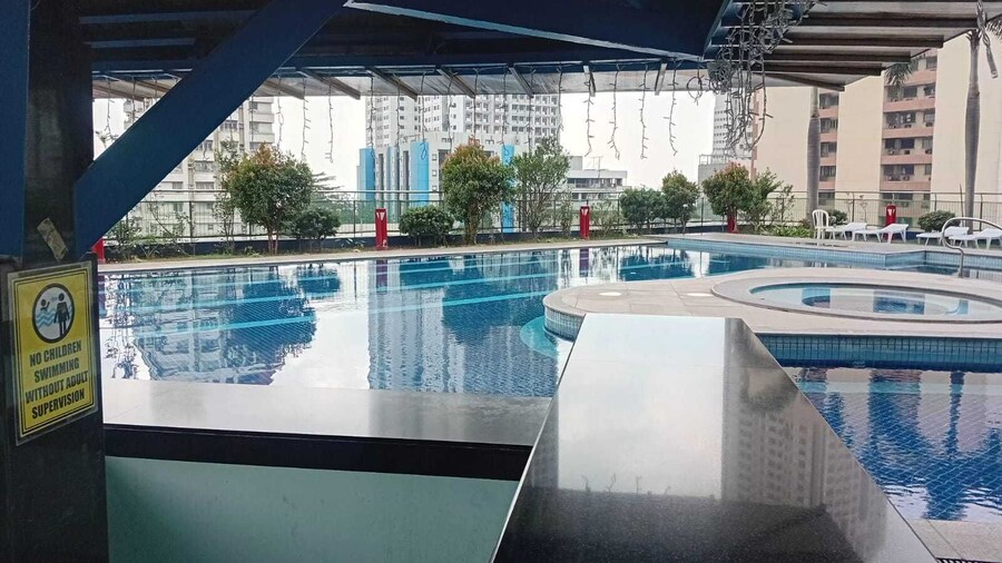 Manila Bay View Mansion Malate by Carnivale Inn