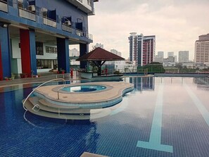 Uklassifisert bilde, 2 av 13, knapp