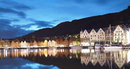 Modern 3 Bedroom, 2 King Beds, Near Bryggen