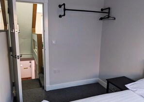 家庭独立别墅, 6 间卧室