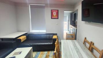 Family House, 6 Bedrooms | Dining