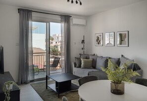 Room - Lithos Modern Flat by Staycom (Paphos)