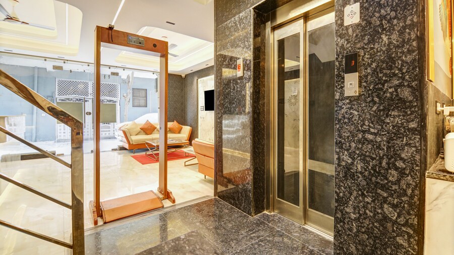 Hotel Euronite Suites Near Delhi IGI Airport
