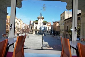 Unclassified image, 3 of 26, button - Hotel Suis (Sant Celoni)