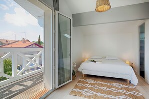 3 bedrooms, desk, iron/ironing board, free WiFi - Les Embruns d'Arcachon - Villa with heated pool (Arcachon)