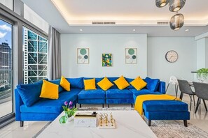 Living area - Lucky Getaways (Dubai)
