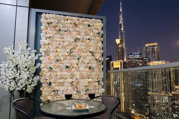 Luxury Apartment, 2 Bedrooms, City View | Outdoor dining - Lucky Getaways (Dubai)