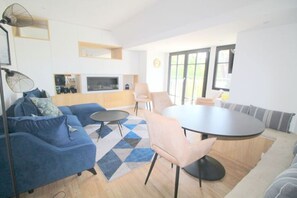 Living area - Charming apartment in Maison Touquettoise (Paris)