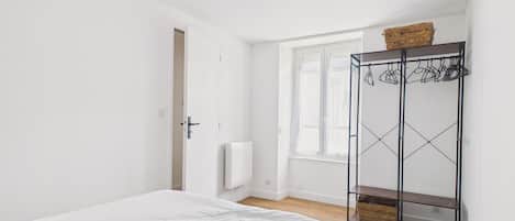 2 soverom, strykejern/-brett og wi-fi (inkludert)