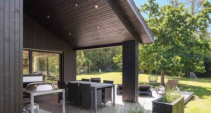 New and modern holiday home with hot tub