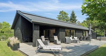 New and modern holiday home with hot tub