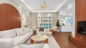 City Apartment, 1 Bedroom, Balcony, Marina View | Living room