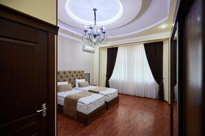 Standard Twin Room, Courtyard View | Desk, laptop workspace - Elite Art  (Tashkent)